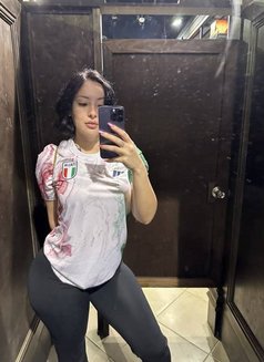 Wilma - Male escort in Sydney Photo 4 of 7