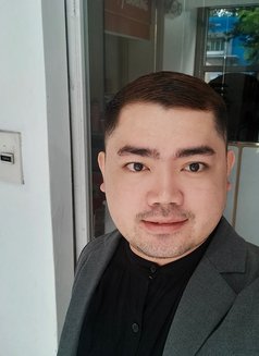 GINO - Male escort in Cebu City Photo 2 of 4
