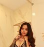 Wimsey - Acompañantes transexual in Manila Photo 1 of 4