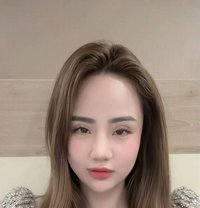 Win - escort in Al Manama Photo 1 of 4