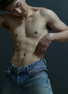 Winner from Thailand - Acompañantes masculino in Bangkok Photo 1 of 6