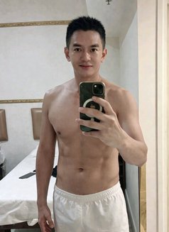 Win-Thai - Male escort in Hong Kong Photo 2 of 2
