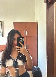 Wina - escort in Bali Photo 4 of 5