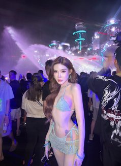 Wine supermodel VIP - escort in Bangkok Photo 13 of 17