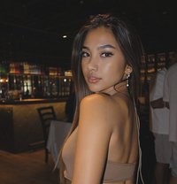 Wine - escort in Hong Kong Photo 4 of 6