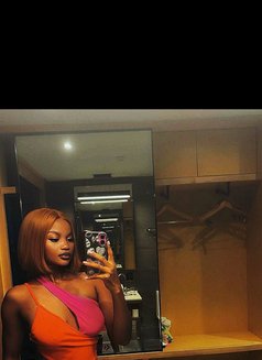 Winei - escort in Kuala Lumpur Photo 7 of 10