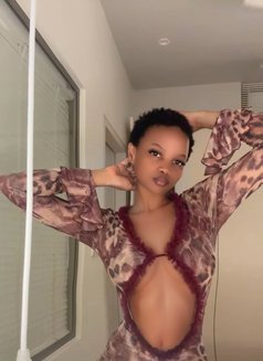 Winei - escort in Kuala Lumpur Photo 7 of 7