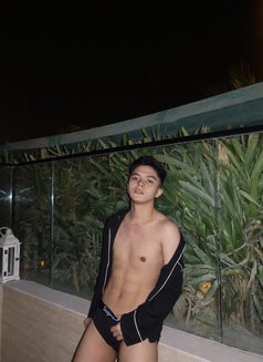 Wink - Acompañantes masculino in Dubai Photo 7 of 7