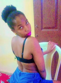 Winne - puta in New Delhi Photo 5 of 7