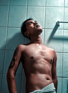 Winny Sex Service - Male escort in Phuket Photo 11 of 13