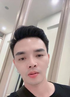 Leo - Male escort in Dubai Photo 1 of 10
