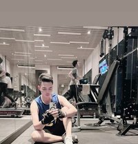 Leo - Male escort in Dubai