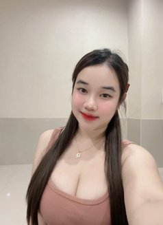 Winny - escort in Jeddah Photo 2 of 4