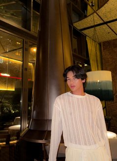 Winter Asian Twink - Masajista in Dubai Photo 5 of 8