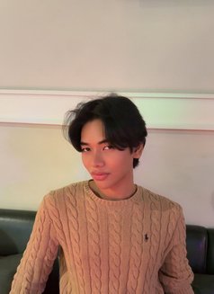 Winter Asian Twink - Masajista in Dubai Photo 7 of 8