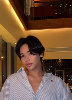 Winter Asian Twink - Masajista in Dubai Photo 8 of 8