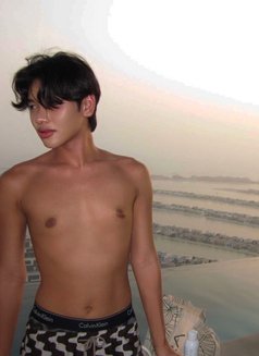 Winter Asian Twink - Masajista in Dubai Photo 6 of 7
