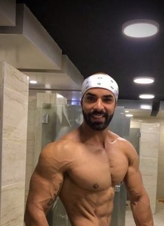 Wise - Male escort in Amman Photo 7 of 9