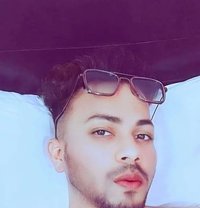 With Place Now in Hyd - Acompañantes masculino in Hyderabad