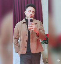 With Place Now in Hyderabad - Intérprete masculino de adultos in Hyderabad