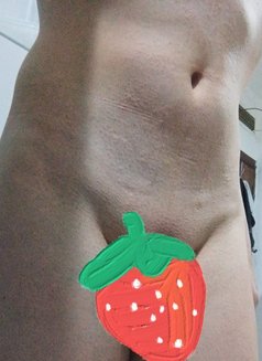 Warm Body & Strong Cock - Acompañantes masculino in Dubai Photo 2 of 2