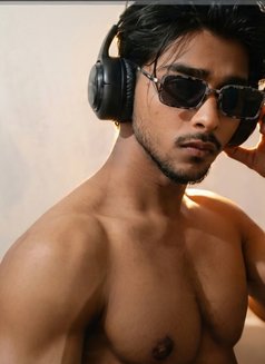 Wixxy - Male escort in Kolkata Photo 1 of 2