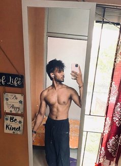 Wixxy - Acompañantes masculino in Kolkata Photo 3 of 9