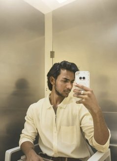 Wixxy__on - Male escort in Kolkata Photo 3 of 4
