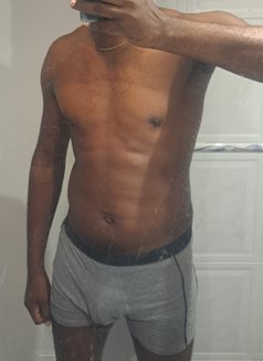 Wiz Fella - Male escort in Lisbon Photo 1 of 1
