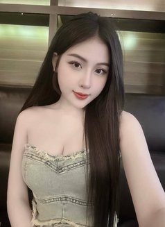 Woanda - escort in Doha Photo 1 of 5