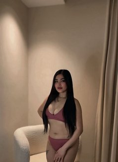 Woanda - escort in Doha Photo 4 of 5