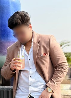 Woman Companion & Massager - Male escort in Gurgaon Photo 1 of 5