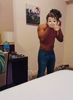 Woman's & Couple's - Acompañantes masculino in Abu Dhabi Photo 2 of 7