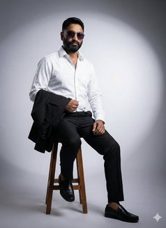 Women for everything & Top for Man - Male escort in Dubai Photo 3 of 5