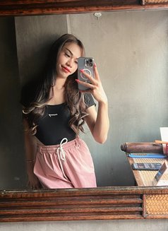 Worker Massage - masseuse in Al Manama Photo 2 of 5