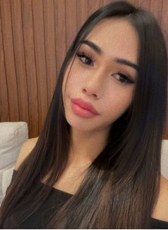 Worker Massage - masseuse in Al Manama Photo 3 of 5