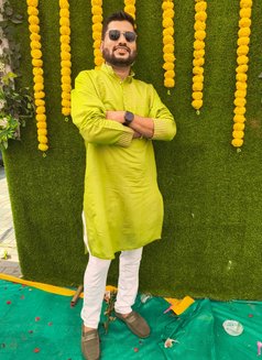 Working Simple and Safe Professional - Male escort in Mumbai Photo 2 of 4