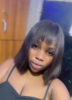 Worship Queen Mira - Dominadora in Accra Photo 1 of 2