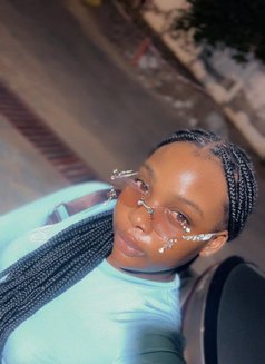 Worship Queen Mira - Dominadora in Accra Photo 2 of 2