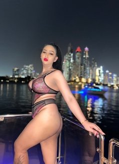 WOW EXPERIENCE SUCKING NONSTOP - Transsexual escort in Dubai Photo 8 of 14