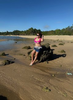 KYLAversatile69 - Transsexual escort in Singapore Photo 7 of 13