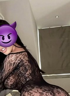 x Nita x - puta in Dubai Photo 4 of 5