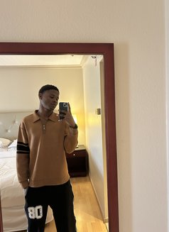 X S - Male escort in Lagos, Nigeria Photo 13 of 17