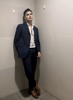 Xavier - Male escort in Bangkok Photo 3 of 3