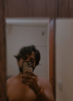 Xavier Knight - Male escort in Mumbai Photo 1 of 4