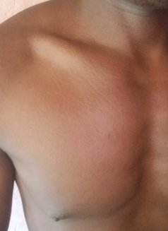 Xax 1 - Acompañantes masculino in Entebbe Photo 1 of 1