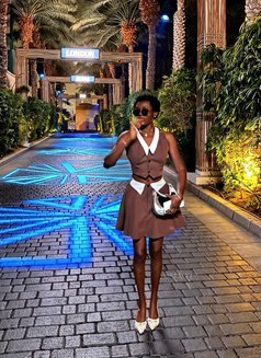 Xena - escort in Dubai Photo 2 of 6