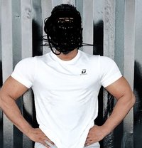 IzzeyDXB - Male escort in Dubai