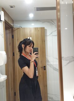 Xhyrelle - Transsexual escort in Manila Photo 3 of 4