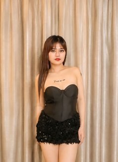 Xia - escort in Manila Photo 5 of 12